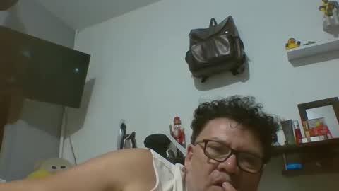 Snapshot of xanderdinis chatting on 18, 11, 2025 Xander online show from 18, 11, 2025