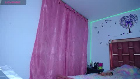 xayu online show from 2, 10, 2025