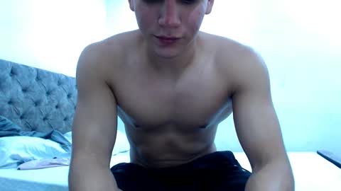 Snapshot of xbodyonfirex chatting on 6, 10, 2025 max online show from 6, 10, 2025