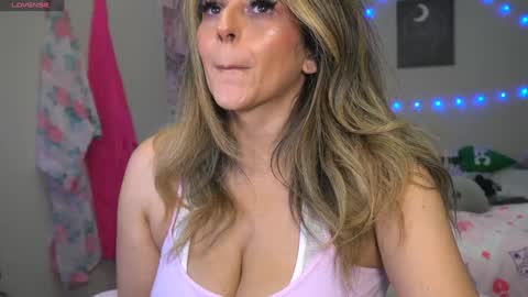 spoil me here  online show from 29, 11, 2025