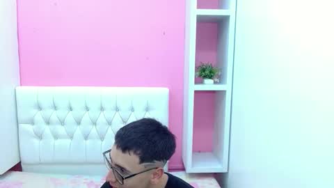 xcoupleplayxx online show from 19, 4, 2026