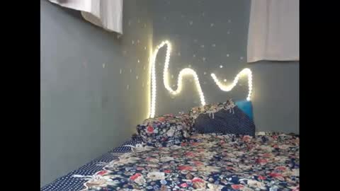 xcreamypussy online show from 24, 2, 2025