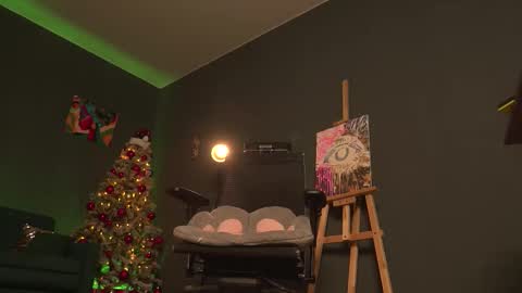 Snapshot of xcummingxsoonx chatting on 16, 12, 2025 MIRA online show from 16, 12, 2025