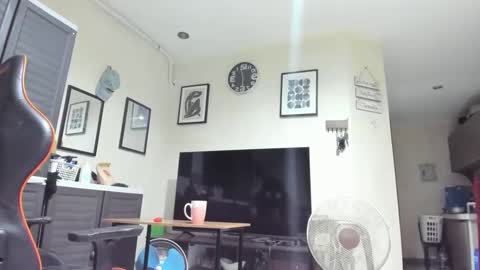 xdreamangel online show from 13, 1, 2025