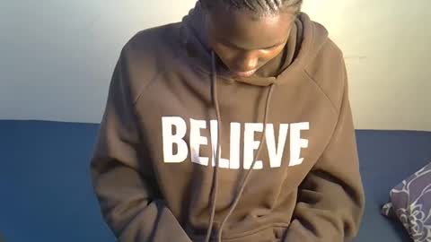 xeenah online show from 8, 3, 2026