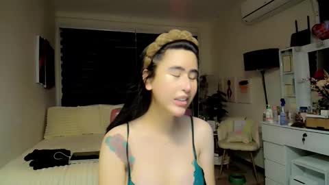 Snapshot of xhotcockcumts chatting on 10, 5, 2026 Barbie ann online show from 10, 5, 2026