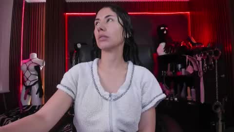 Snapshot of xiaqueen chatting on 11, 9, 2025 XiaQueen I M online show from 11, 9, 2025