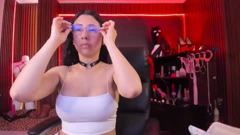 Snapshot of xiaqueen chatting on 17, 9, 2025 XiaQueen I M online show from 17, 9, 2025