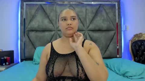 Snapshot of ximenarusso chatting on 11, 1, 2025 online show from 11, 1, 2025