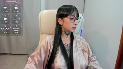 xisisxx online show from 4, 2, 2025