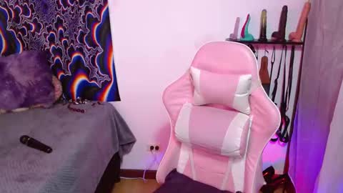 Snapshot of xizette_rotic chatting on 14, 10, 2025 xizette online show from 14, 10, 2025