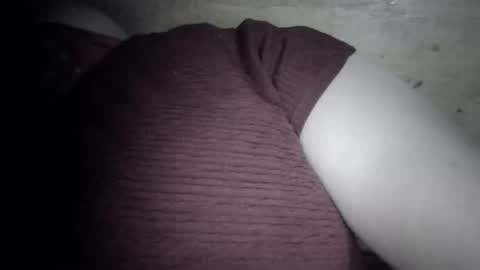 Snapshot of xjuicytits chatting on 27, 4, 2026 xjuicytits online show from 27, 4, 2026