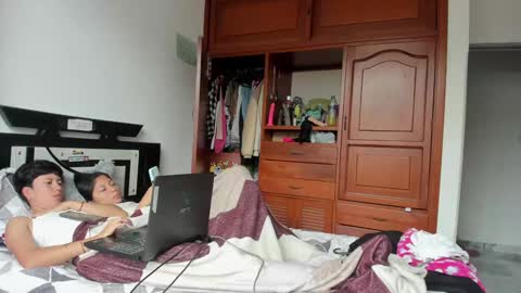 Snapshot of xlatin_girlssx chatting on 15, 12, 2024 We are Lana. the one with short hair and vanessa girl with long hair online show from 15, 12, 2024