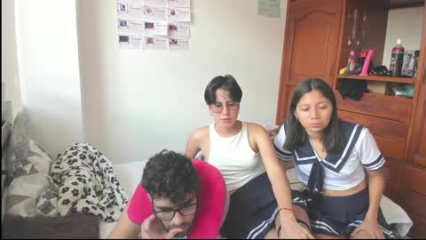 Snapshot of xlatin_girlssx chatting on 28, 1, 2025 We are Lana. the one with short hair and vanessa girl with long hair online show from 28, 1, 2025