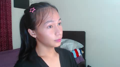Snapshot of xlovely_destinyx chatting on 10, 12, 2024 Alice online show from 10, 12, 2024