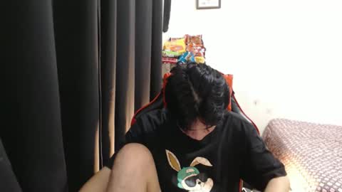 Snapshot of xluminous chatting on 5, 1, 2026 MIKAEL online show from 5, 1, 2026