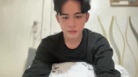 Snapshot of xluminous chatting on 5, 4, 2026 MIKAEL online show from 5, 4, 2026