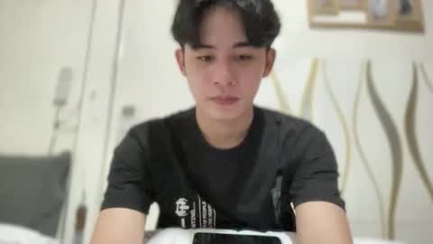 Snapshot of xluminous chatting on 6, 4, 2026 MIKAEL online show from 6, 4, 2026