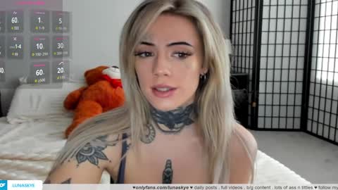 Snapshot of xlunaskye chatting on 6, 3, 2025 online show from 6, 3, 2025