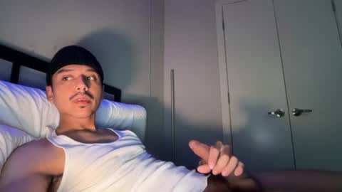 Snapshot of xmomentumx chatting on 7, 7, 2026 xmomentumx online show from 7, 7, 2026