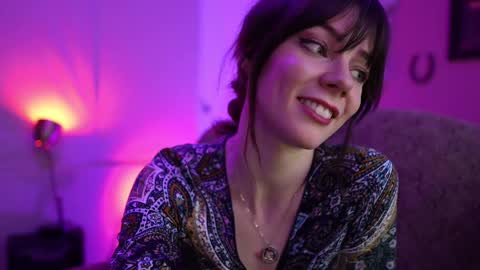 Bella Bondai online show from 9, 2, 2025