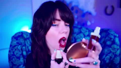 Bella Bondai online show from 19, 10, 2025