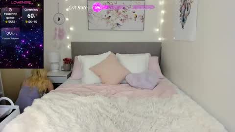 Snapshot of xolunarae chatting on 2, 2, 2025 Luna Rae 3 online show from 2, 2, 2025