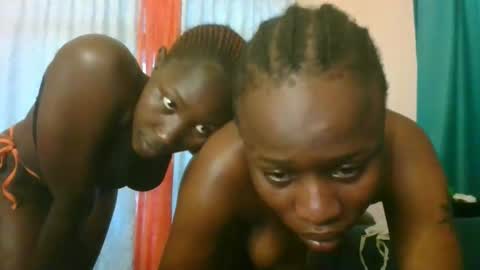 Snapshot of xoxo_savage chatting on 12, 9, 2025 Xoxo online show from 12, 9, 2025