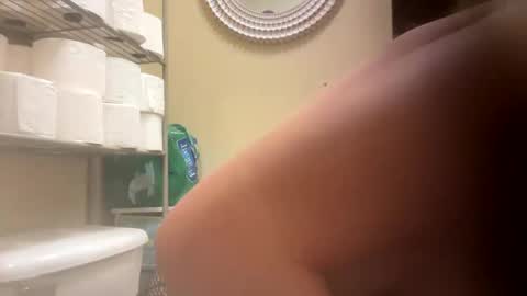 xoxomommy98 online show from 11, 9, 2025