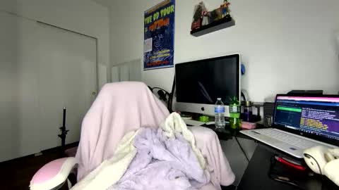 xStarGazingx online show from 22, 10, 2025