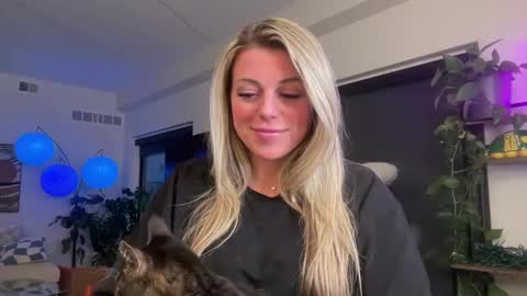 xstellabeex online show from 10, 1, 2025