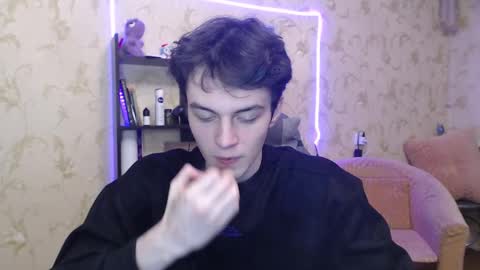 Snapshot of xtraqqq chatting on 4, 3, 2025 traqqq online show from 4, 3, 2025