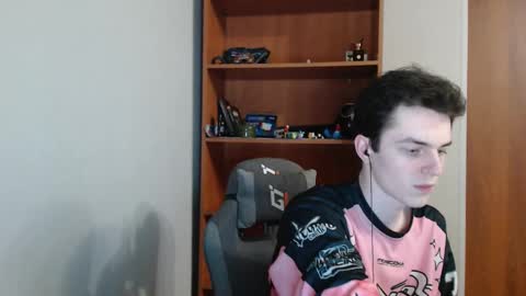 Snapshot of xtraqqq chatting on 6, 10, 2025 traqqq online show from 6, 10, 2025