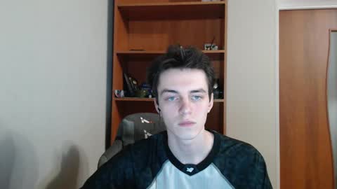 Snapshot of xtraqqq chatting on 9, 10, 2025 traqqq online show from 9, 10, 2025