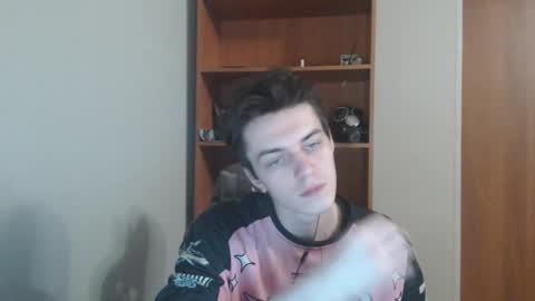 Snapshot of xtraqqq chatting on 15, 10, 2025 traqqq online show from 15, 10, 2025