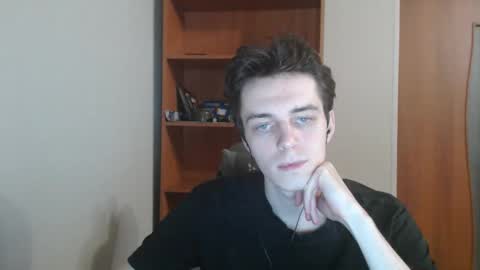 Snapshot of xtraqqq chatting on 24, 10, 2025 traqqq online show from 24, 10, 2025