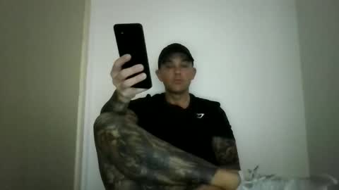 Snapshot of xviixx01 chatting on 9, 11, 2025 Dani online show from 9, 11, 2025