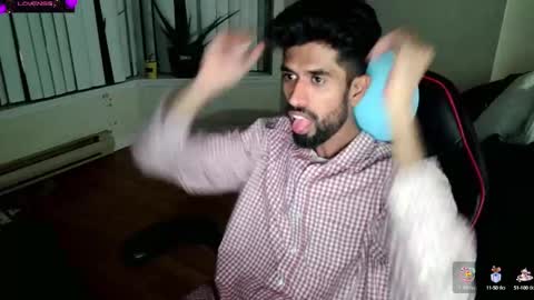 Snapshot of xwuvzyew chatting on 24, 1, 2025 x online show from 24, 1, 2025