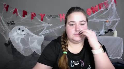 Snapshot of xx_daniella_xx chatting on 16, 10, 2025 xx daniella xx online show from 16, 10, 2025