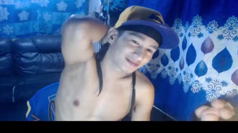 Snapshot of xxdamon_fuckerxx chatting on 1, 12, 2025 Damon online show from 1, 12, 2025