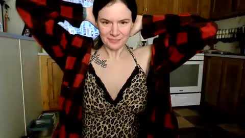 Snapshot of xxdana chatting on 12, 1, 2025 Deezy online show from 12, 1, 2025