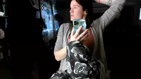 Snapshot of xxdana chatting on 3, 2, 2025 Deezy online show from 3, 2, 2025
