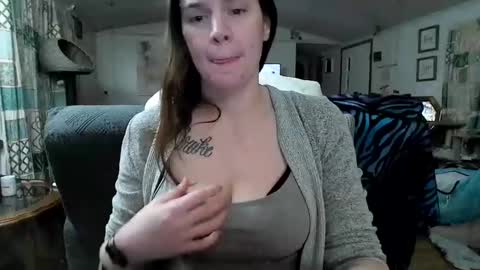 Snapshot of xxdana chatting on 23, 2, 2025 Deezy online show from 23, 2, 2025