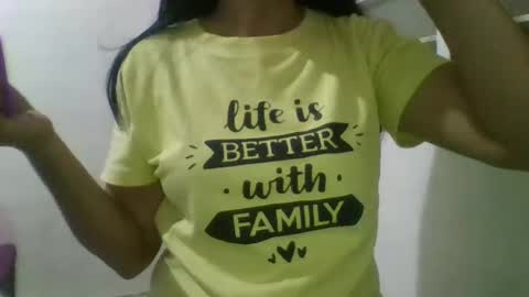 Snapshot of xxfergielisious chatting on 28, 11, 2025 xxfergielisious online show from 28, 11, 2025