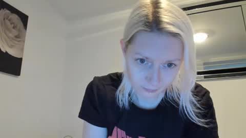 Snapshot of xxkimber_bentonxx chatting on 5, 1, 2025 Next online Monday to Friday 10am till 2pm UK time online show from 5, 1, 2025