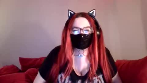 Snapshot of xxmommyraexx chatting on 22, 10, 2025 Mommy online show from 22, 10, 2025