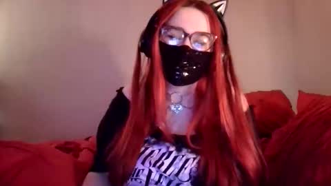 Snapshot of xxmommyraexx chatting on 25, 10, 2025 Mommy online show from 25, 10, 2025