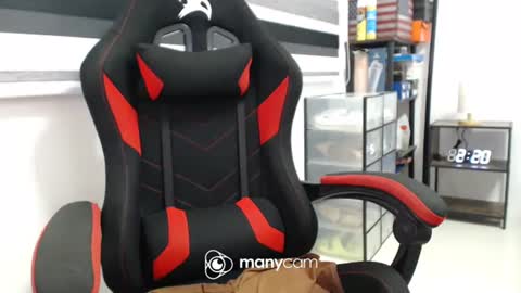 Snapshot of xxmonsterbigcockxx chatting on 28, 1, 2025 Kaycee online show from 28, 1, 2025