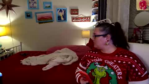 Strawberry Jane online show from 4, 12, 2025