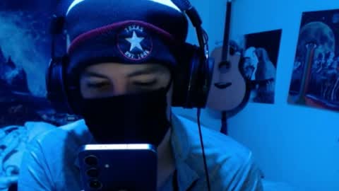 Snapshot of xxwhitefoxx chatting on 11, 5, 2026 David Fox online show from 11, 5, 2026